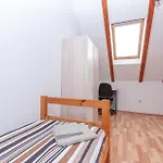 Three-bedroom In Vakantiehuis *
