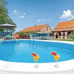 Three-bedroom In * Oklaj