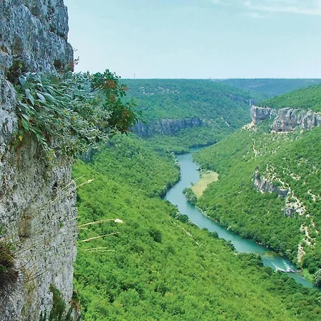 Three-bedroom In * Oklaj