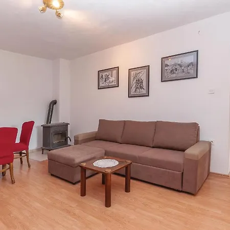 Three-bedroom In Vakantiehuis *