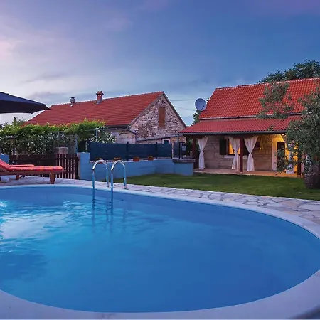 Beautiful Home In Oklaj * Oklaj