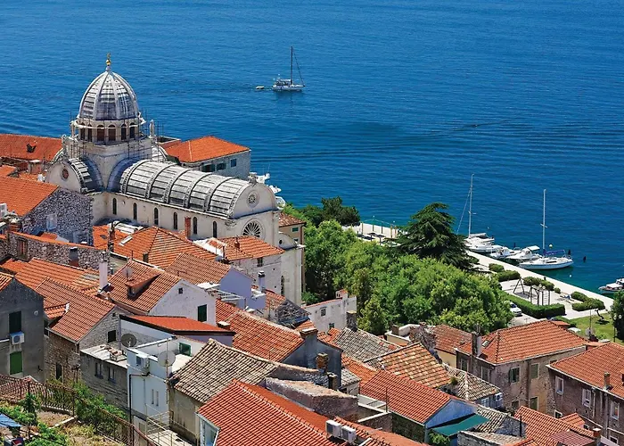 Three-bedroom In Vakantiehuis *