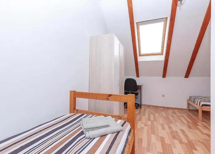 Three-bedroom In Nyaraló *