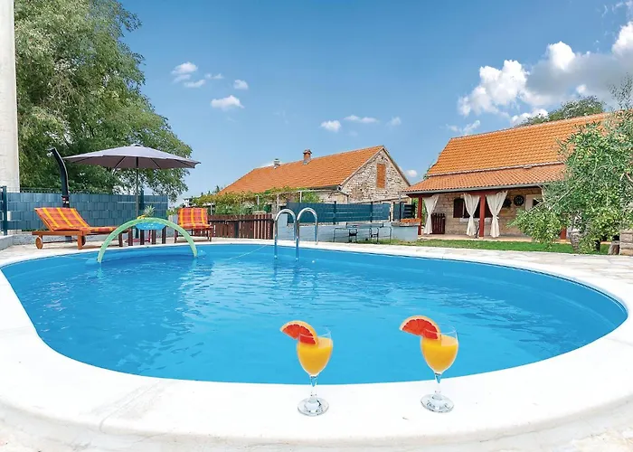 Three-bedroom In * Oklaj